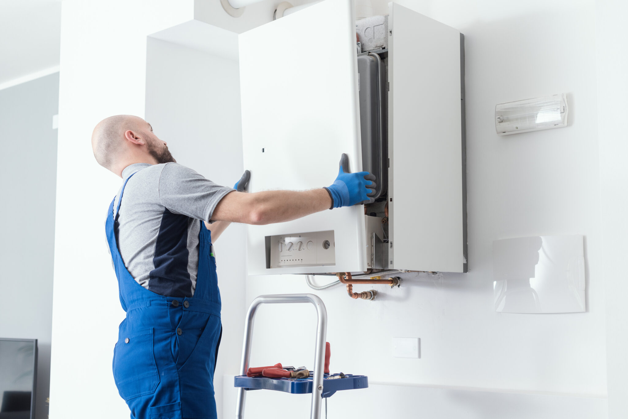 Read more about the article Do I Need a New Boiler? 6 Signs It’s Time to Upgrade